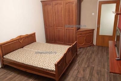 Garsonieră decomandată, mobilată în Vitan