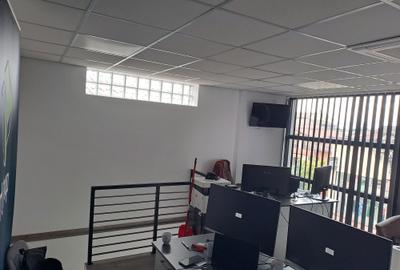 Spațiu comercial, de 35 mp, în Central - 7