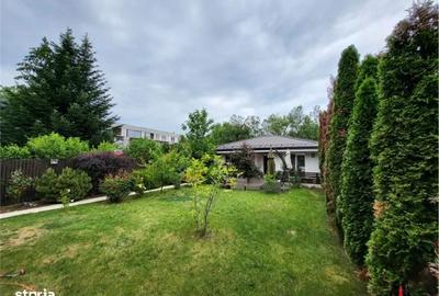 Casă cu 7 camere cu Teren 700 Mp în Central