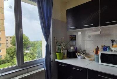 Garsonieră decomandată în Astra - 1