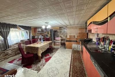 Casă cu 6 camere cu Teren 40 Mp în Central - 18