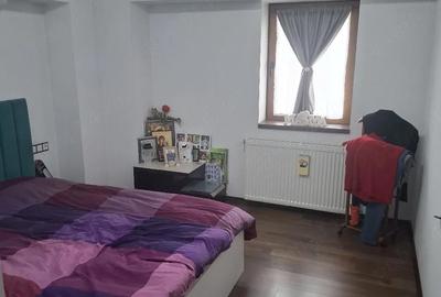 Apartament cu 3 camere decomandat în Central - 2