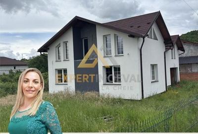Casă cu 5 camere cu Teren 590 Mp în Tăuții-Măgherăuș