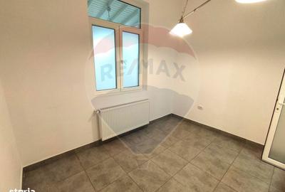 Casă cu 4 camere în Ultracentral - 1