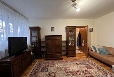 Apartament cu 2 camere semidecomandat, mobilat în 1 Mai - 1
