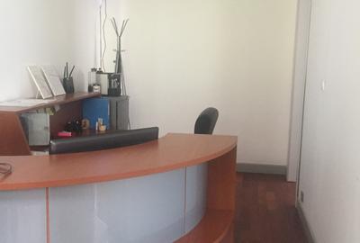 Vilă de închiriat – Piața Victoriei | Str. Grigore Alexandrescu nr. 36 - 5