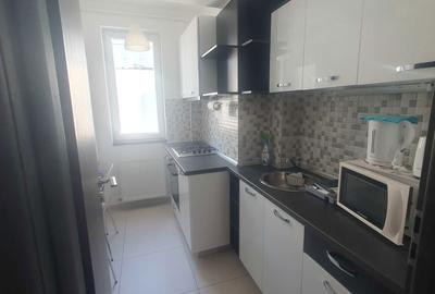 Apartament cu 3 camere semidecomandat în Central - 8