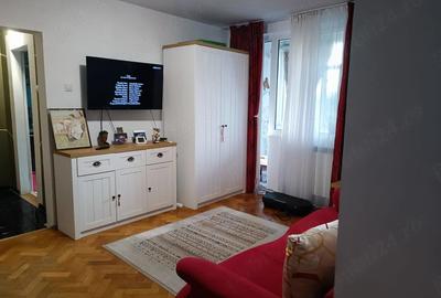 Apartament cu 2 camere semidecomandat în Țiglina 3 - 4