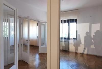 Penthouse cu 5 camere, mobilat în Amzei - 14