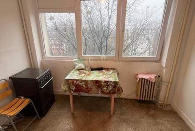 Apartament -3 camere - semidecomandat - Titan - 9