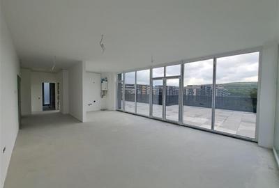 Penthouse cu 3 camere semidecomandat în Sopor - 2