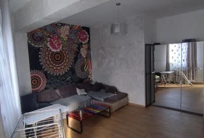 Garsonieră decomandată, mobilată în Central - 2