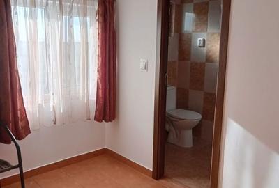 Casă cu 5 camere cu Teren 750 Mp în Corbu