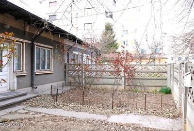 Gara - Spitalul CFR - Str. Scolii, casa din caramida, teren 380 mp! - 5