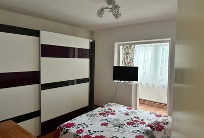 Apartament cu 3 camere decomandat în Girocului - 3