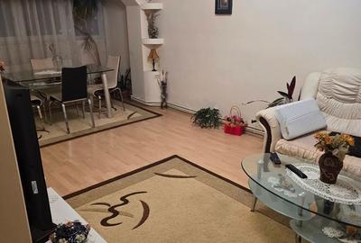 Apartament cu 3 camere decomandat în Ștefan cel Mare - 1
