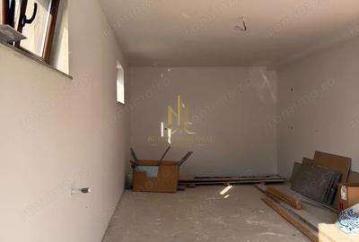 Casă cu Teren 403 Mp în Ipotești - 5