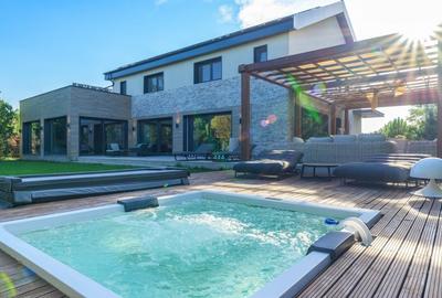 TUNARI, VILA MODERNA - 400 MP TOTAL, 1500 MP LOT! - 24