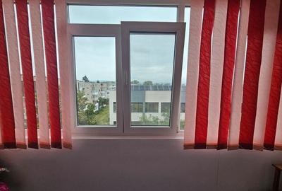 De vânzare apartament 3 camere, Prudu - Complex 2 - 6