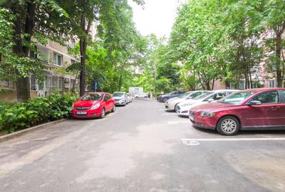 Apartament cu 3 camere semidecomandat în Drumul Taberei - 12