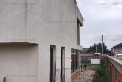 Vila 2012 P 1 Varsatura 242mp utili ,1008mp teren - 2