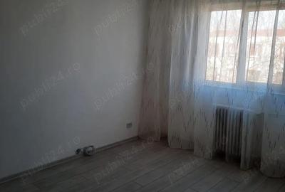 Apartament cu 2 camere decomandat în Trivale - 2