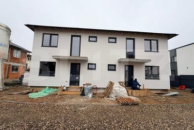 Duplex cu 3 dormitoare, 3 bai si teren de 220 mp la doar 155.000 euro negociabil - 1