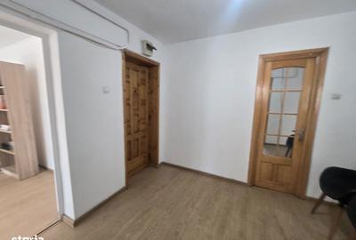 Spațiu comercial, de 67 mp, în Central - 5