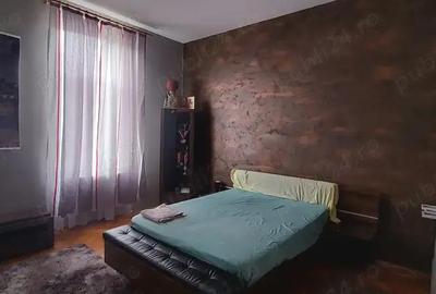 Casă cu 6 camere cu Teren 1330 Mp în Central - 3