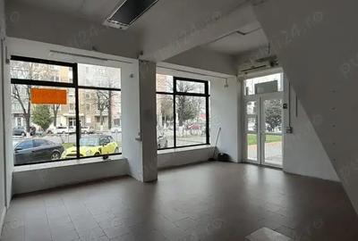Spațiu comercial, de 80 mp, în Central - 1