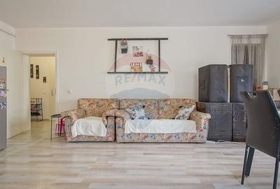 Apartament cu 3 camere decomandat, mobilat în Tractorul - 3