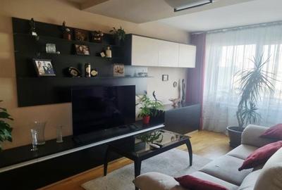 Mobilat si utilat la et intermediar linga Mall - 2