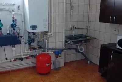 Spațiu comercial, de 550 mp, în Steaua - 2