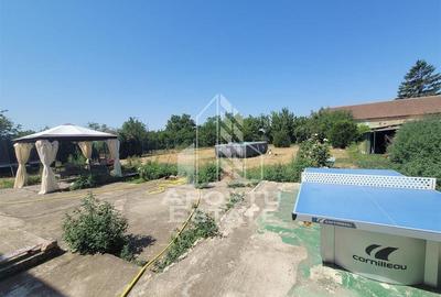 Casa individuala la intrare in Sag, teren de 1.800 mp, co...