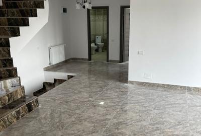 Casă cu 5 camere cu Teren 300 Mp în Mihai Bravu - 13