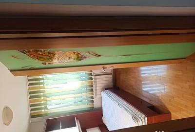 Apartament cu 3 camere semidecomandat în CET - 2