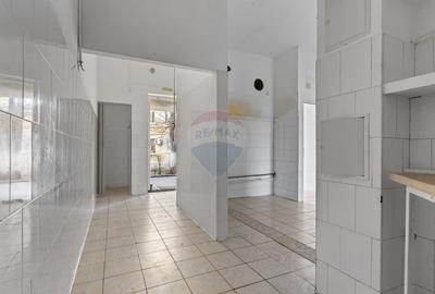 Spațiu comercial, de 100 mp, în P-ța Gării - 9