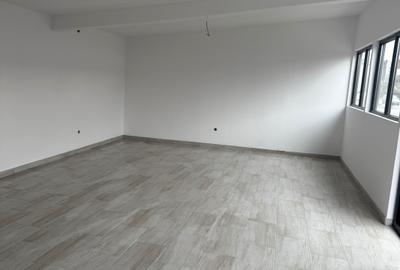 Spațiu comercial, de 50 mp, în Exterior Vest - 1