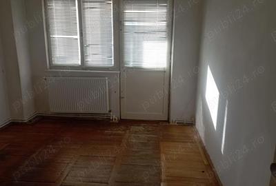 Apartament cu 3 camere decomandat în Decebal - 1