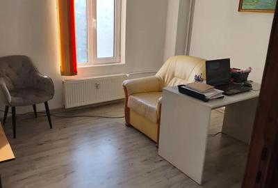Apartament cu 3 camere decomandat în Muncii - 9