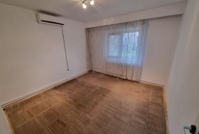 Apartament cu 3 camere decomandat în Poarta 6 - 6