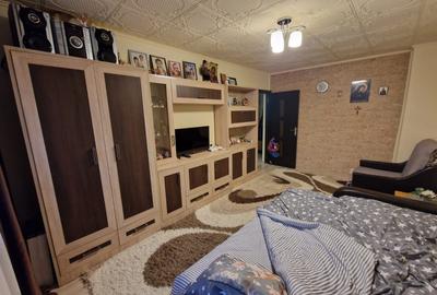 Apartament 3 camere decomandate, 53 mp, zona Sud Est - 1