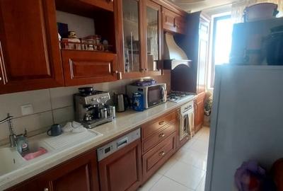 Apartament cu 5 camere decomandat, mobilat în Fundeni - 17