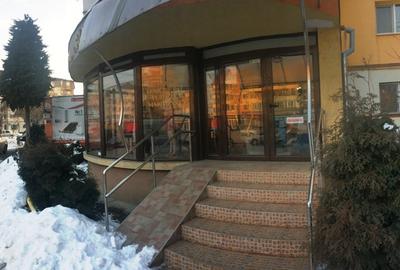 Spațiu comercial, de 111 mp, în Central - 1