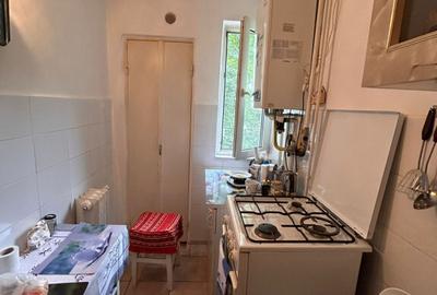 Apartament cu 3 camere semidecomandat, mobilat în Viziru 1 - 2