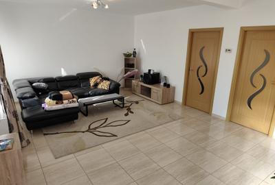 INCHIRIEZ casa 4 camere P+1+pod mobilata si utilata doar sa va mutati - 2