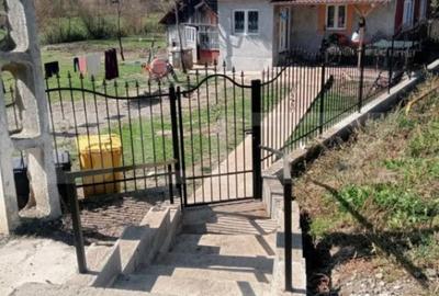 Casă cu 2 camere cu Teren 1500 Mp în Central - 5