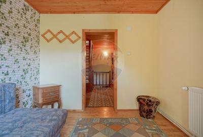 Casa / Vila de vanzare Fundata- Romania - 8
