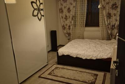 Casă individuală cu 4 camere cu Canalizare în 1 Decembrie - 6