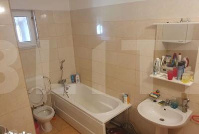 Casă cu 6 camere cu Teren 1600 Mp în Sânmihaiu Român - 10